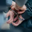 Рецидивист задигна два чифта маркови маратонки от жилищен блок в Пловдив