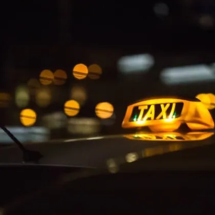 Две непълнолетни момчета ограбиха таксиметров шофьор в Петрич съобщи прокуратурата