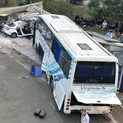 В Бургас почетоха паметта на двамата полицаи които загинаха в