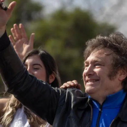 Аржентинският президент Хавиер Милей е бил изведен от публично събитие