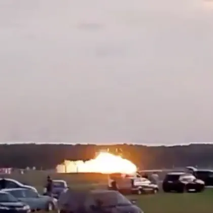 Изтребител F 16 на полските военновъздушни сили се разби по време