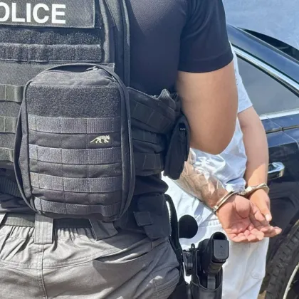 Спипаха двама мъже с 15 кг канабис в София след спецакция съобщиха