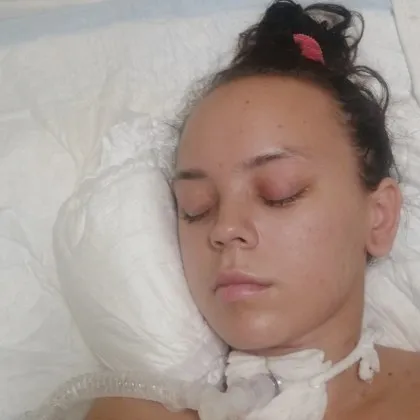 100 дни кома, 100 дни по болници, параклиси и в чакане на чудо. Да помогнем на Ивена