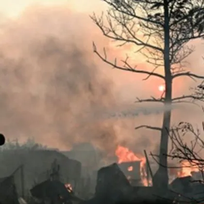 В нощта на 28 август 2025 г серия от експлозии