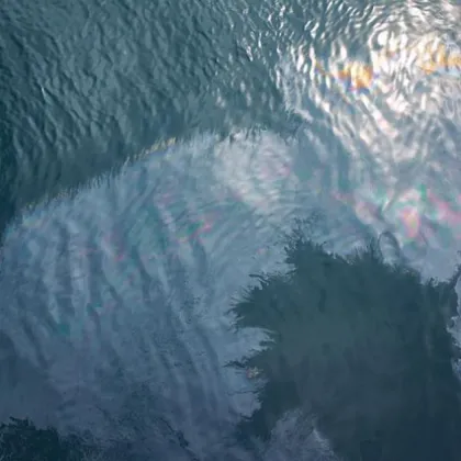 Около 30 кубически метра петрол попаднаха в Черно море при