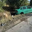 Кола с 10-годишни гуми се разпадна в движение СНИМКИ