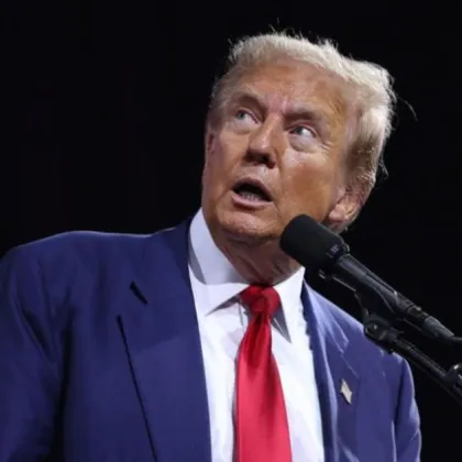 Американският президент Доналд Тръмп заяви в събота че ще издаде