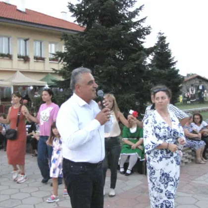 Празникът в Трилистник започна с детски работилници а центърът на