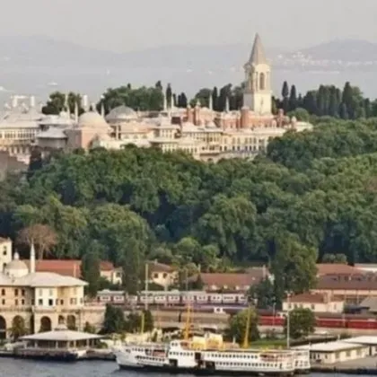 Мъж на 20 години е застрелял 15 годишната си приятелка на