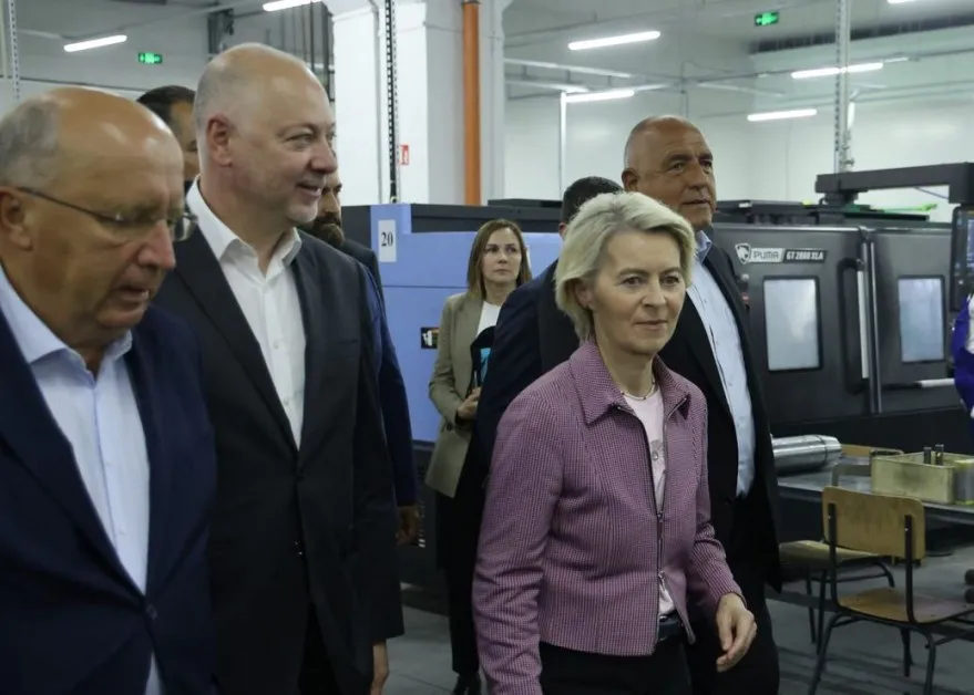 Министерски съвет с важни подробности за полета на Урсула фон дер Лайен