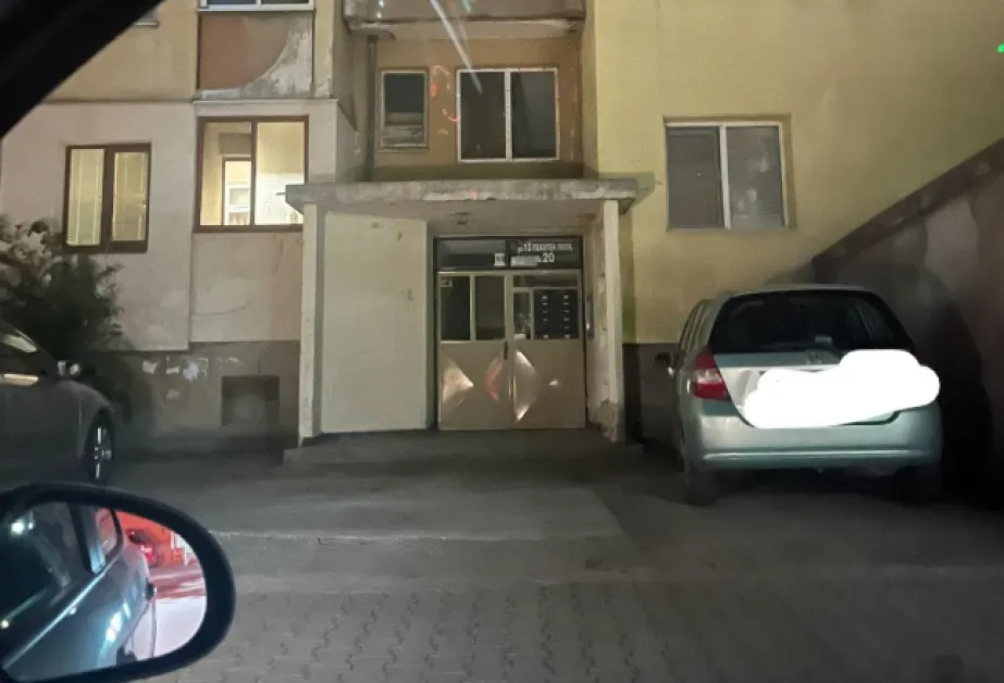 Мазно наказание: Заляха колата на шофьорка с олио