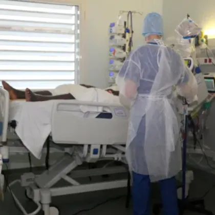 Френските болници получиха сериозно предупреждение да се подготвят за мащабна