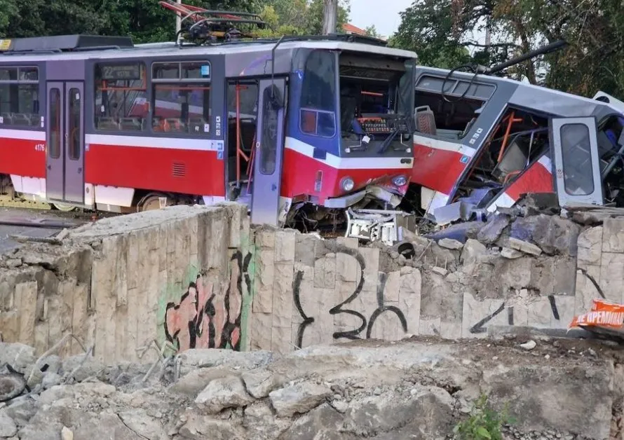 Записът от кабината на ватмана на трамвая който се заби