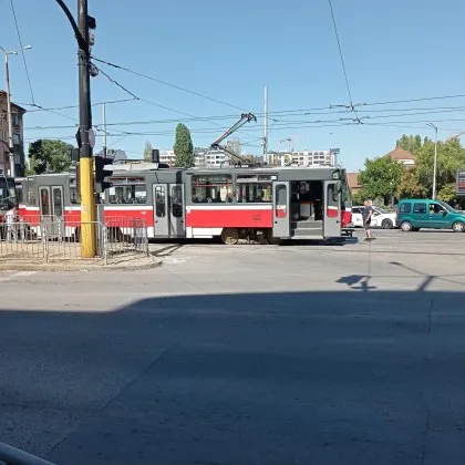 Нов инцидент с трамвай стана днес в София Тежката машина