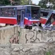 Обрат! Трамваят, помел коли и подлез в София, тръгнал сам?