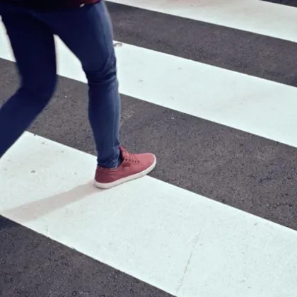 Възрастна жена е в болница след като била блъсната на