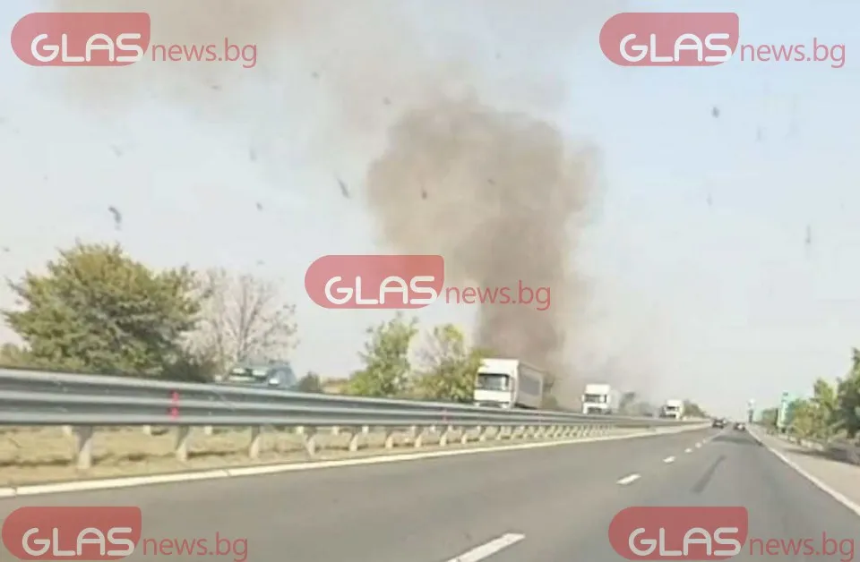 Пожар избухна край АМ Тракия! СНИМКИ и ВИДЕО