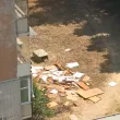 Плоскости от мебели летят от блок във Варна ВИДЕО