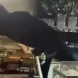 Постоянен арест за младежите, обрали бижутерия в Дупница