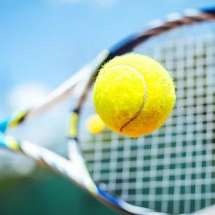 Българските тенис таланти Иван Иванов и Александър Василев стигнаха до полуфиналите