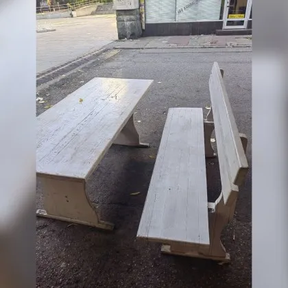 Откраднаха пейка на заведение в Стара Загора, искат си я СНИМКА