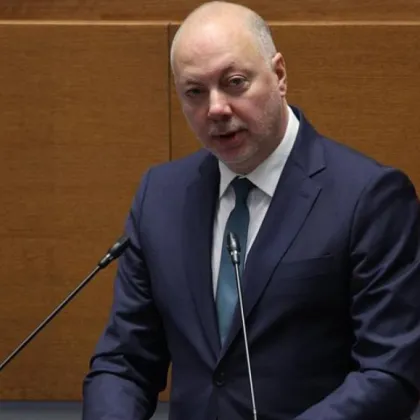 Желязков: Няма данни за заглушаване на сигнала на самолета на Урсула фон дер Лайен