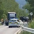 Тежка катастрофа между камион и кола в Карловско