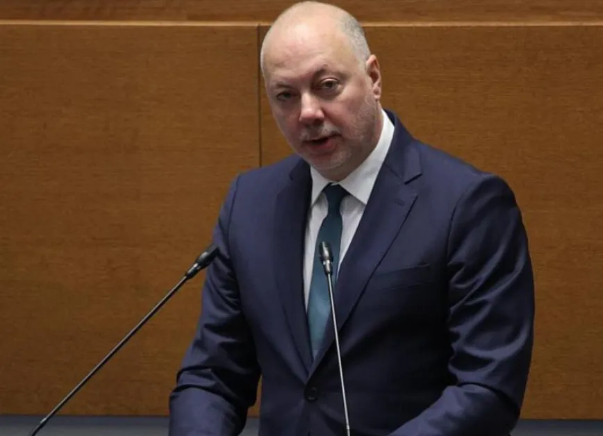 Желязков: Няма данни за заглушаване на сигнала на самолета на Урсула фон дер Лайен