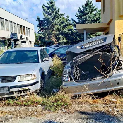 До месец всички конфискувани коли от полицията които се намират