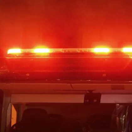 Три противопожарни автомобила гасиха тази сутрин пожар възникнал около 10