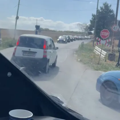Шофьори не зачетоха бариера на жп прелез край Разград Това показва