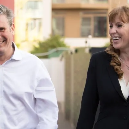 Анджела Рейнър подаде оставка като вицепремиер на Великобритания министър на