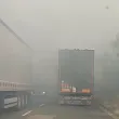 Огнена стихия затруднява движението по Е-79
