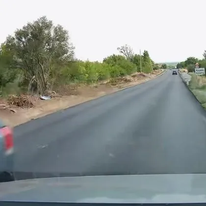 Кадри от шокираща ситуация на пътя разпространи водач в социалните