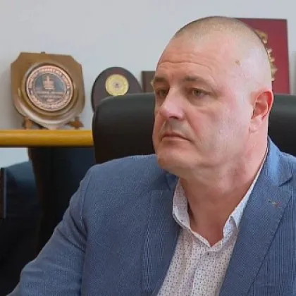 Състоянието на шефа на полицията в Русе който пострада при сбиване