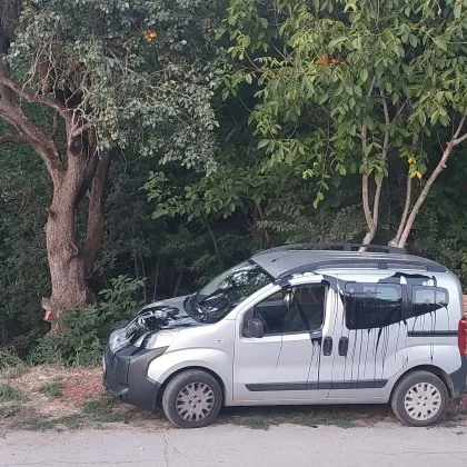 Домът и автомобилът на екоактивистката Даниела Тонева от село Шатрово