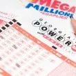 Двама американци спечелиха 1,8 милиарда долара от джакпота