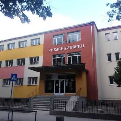 В три училища в Пловдив ремонтите ще продължат и след