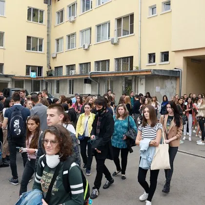 Второ класиране за „Медицина", „Дентална медицина" и „Фармация" в  МУ-София