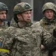 Сирски: Русия разполага с най-малко "три пъти повече" сили