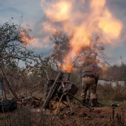 Руска въздушна бомбардировка уби най малко 21 цивилни в украинско село Ярова в