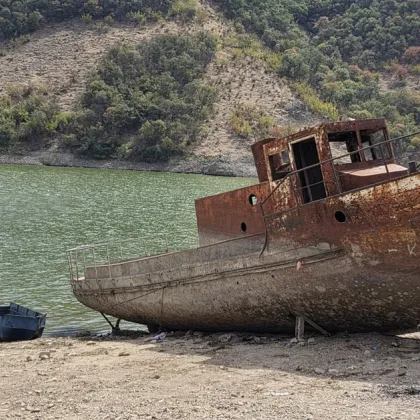 Ако търсите дестинация която съчетава природа история и доза загадъчност