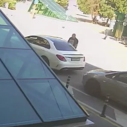 В столицата бе извършена нова нагла кражба заснета от охранителни