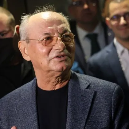 Ахмед Доган обяви днес на пресконференция че създава нов политически