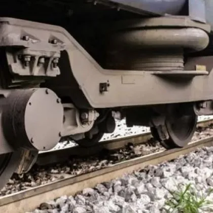 Влак блъсна и уби 35 годишен мъж на жп прелеза в ж к Струмско