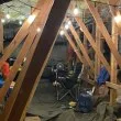Арестуваха мъж, живял в подпокривно пространство на жилищен комплекс СНИМКИ