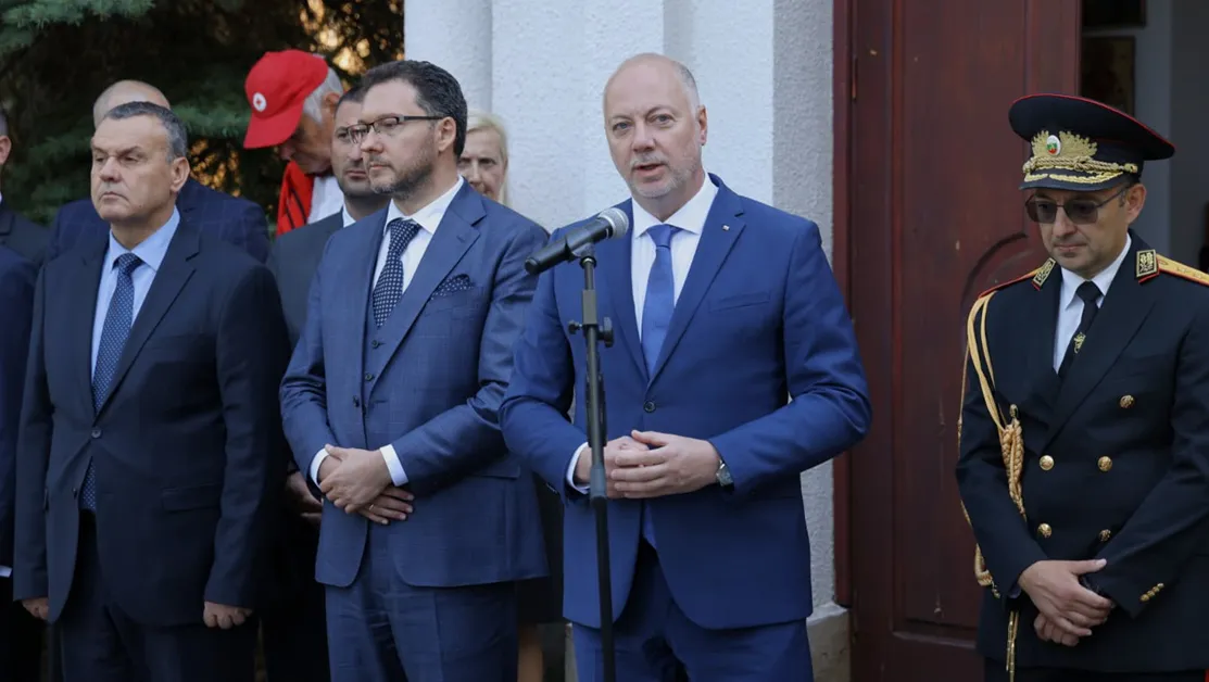 Желязков: Ще браним от всякакво посегателство труда на българските пожарникари