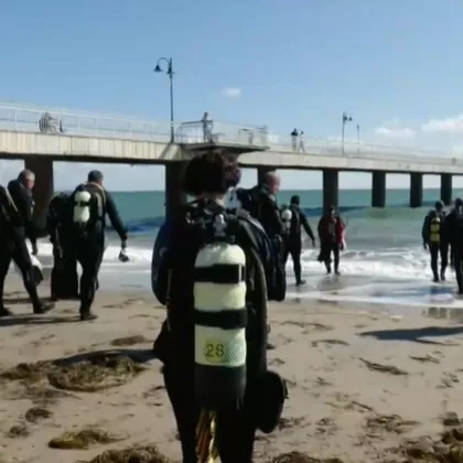 Екоакция за почистване на морското дъно събра водолази от цялата