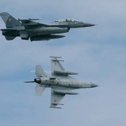 Министърът на отбраната на Румъния Йонуц Мощяну заяви че пилотите