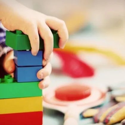 Служител в детска градина в германския град Марл е обвинен